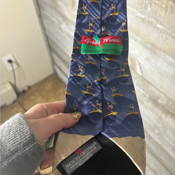 Vintage 2002 100% silk Santa Clause Christmas Santa surf mens suit tie - Picture 3 of 5